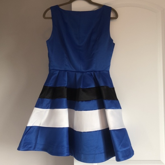 Vintage Style Fit & Flare dress - Picture 7 of 7